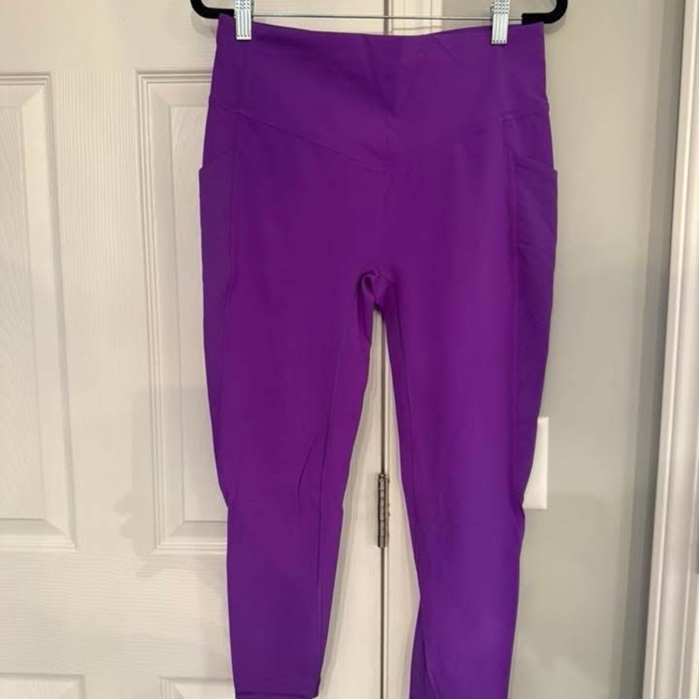 Lululemon atomic purple crop all the right places leggings
